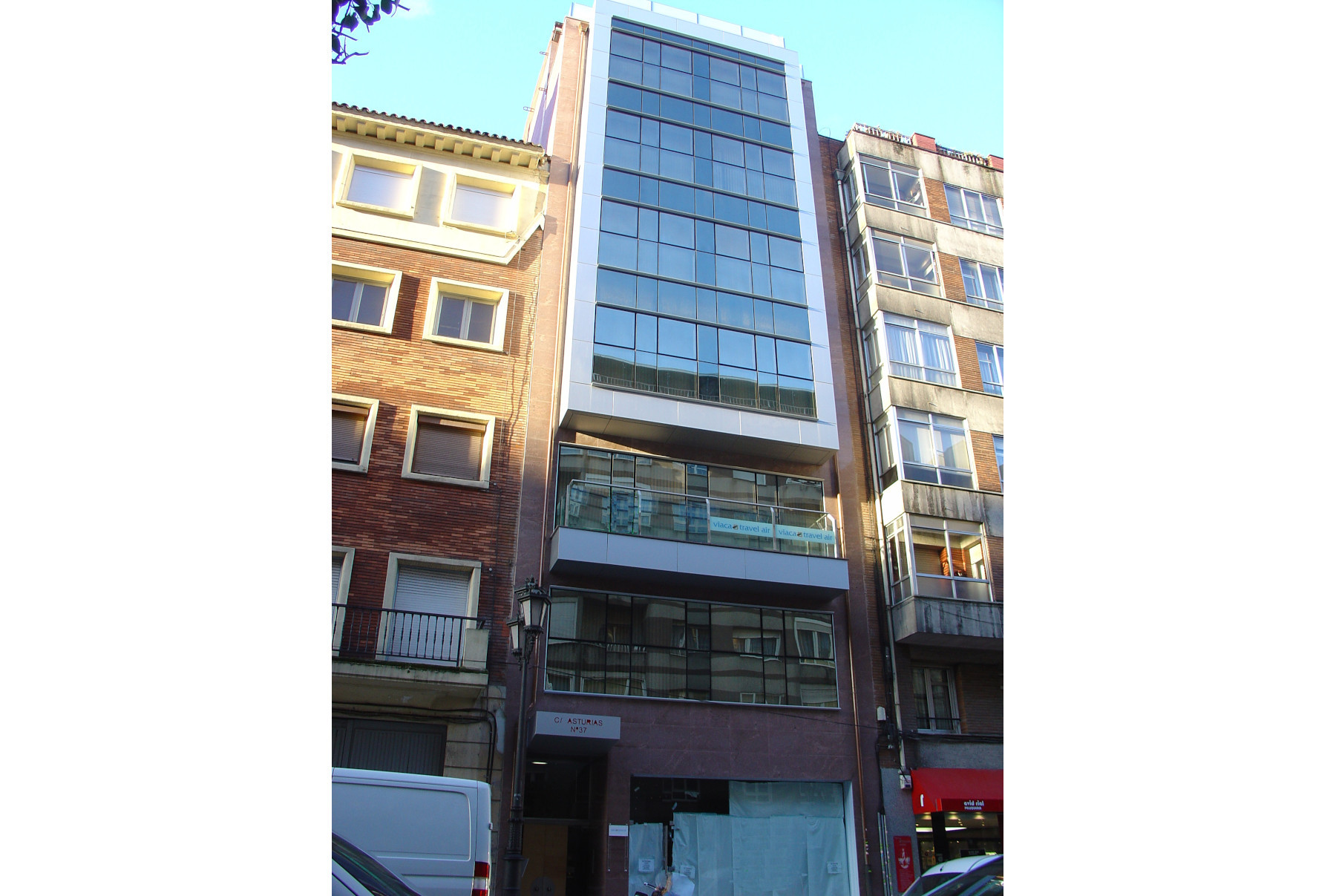 Edificio de Viviendas y Oficinas en Calle Asturias - OVIEDO