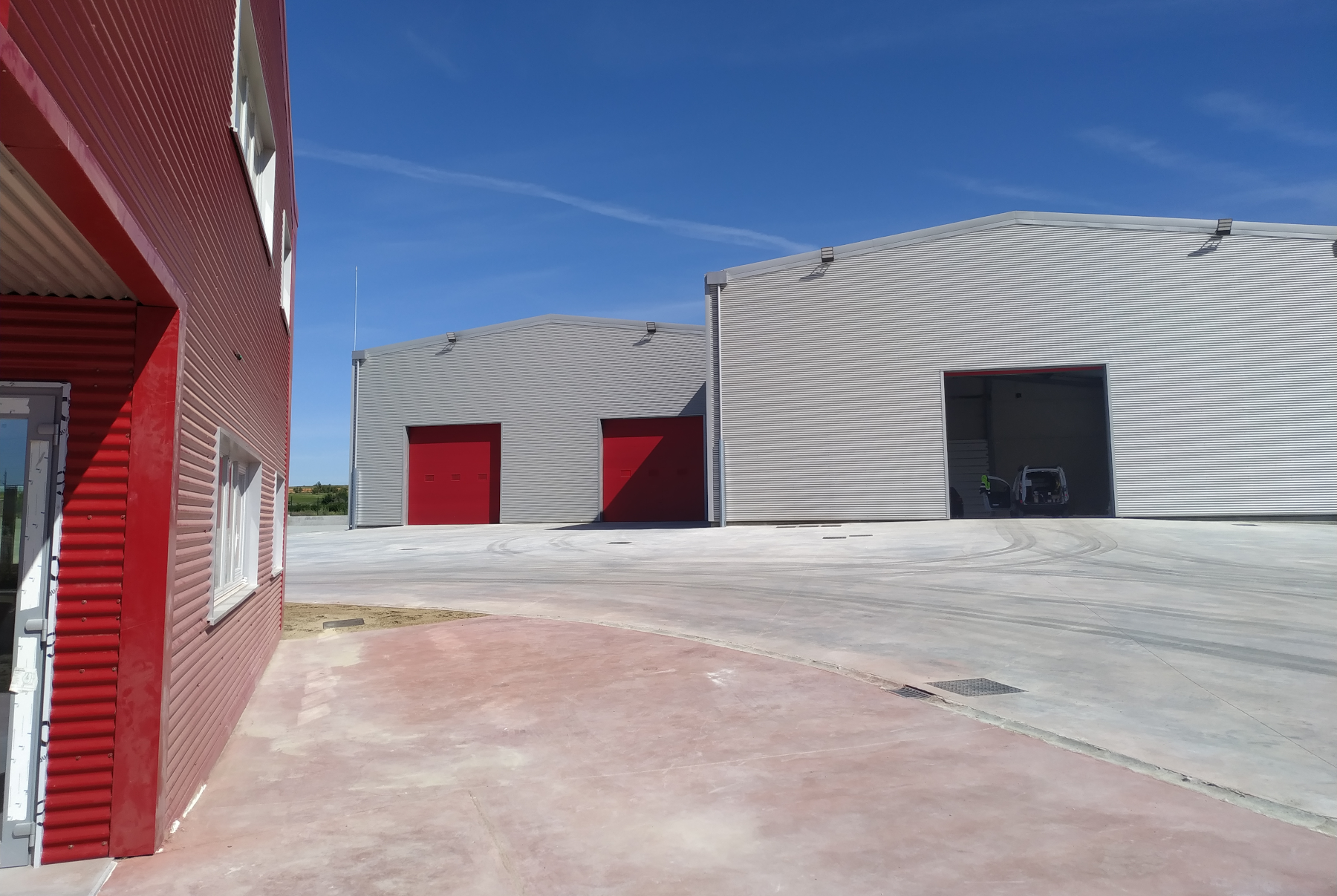 Edificio de Oficinas y Nave, Polígono de Venta de Baños, Palencia