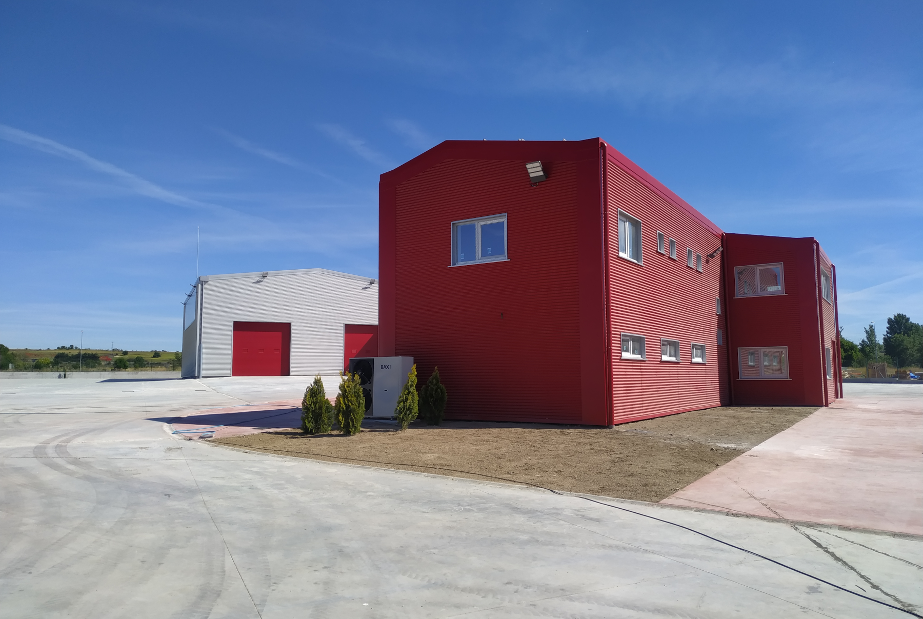 Edificio de Oficinas y Nave, Polígono de Venta de Baños, Palencia