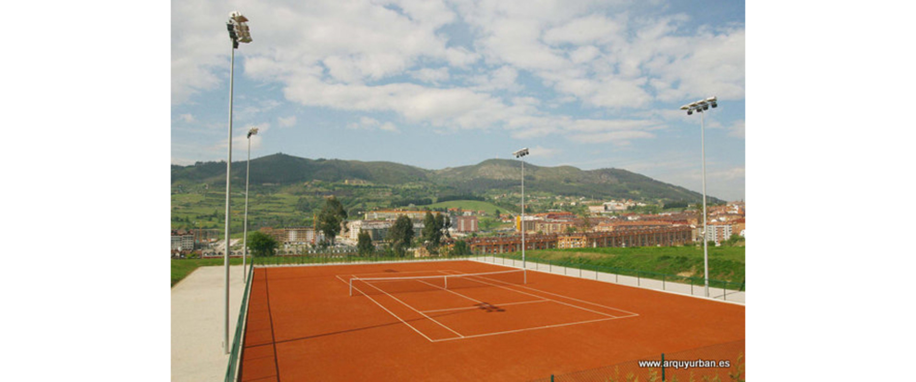Escuela Municipal de Tenis en el Parque del Oeste, Oviedo, Asturias