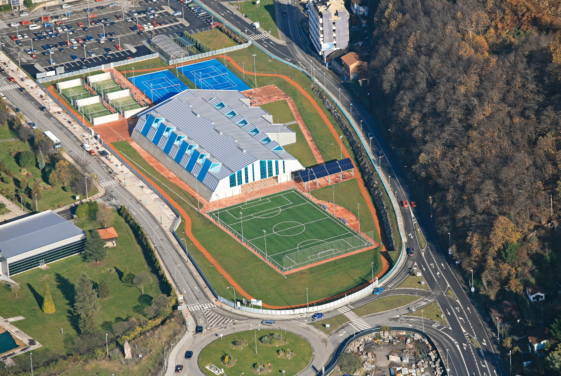 Instalaciones Deportivas Universitarias - MIERES
