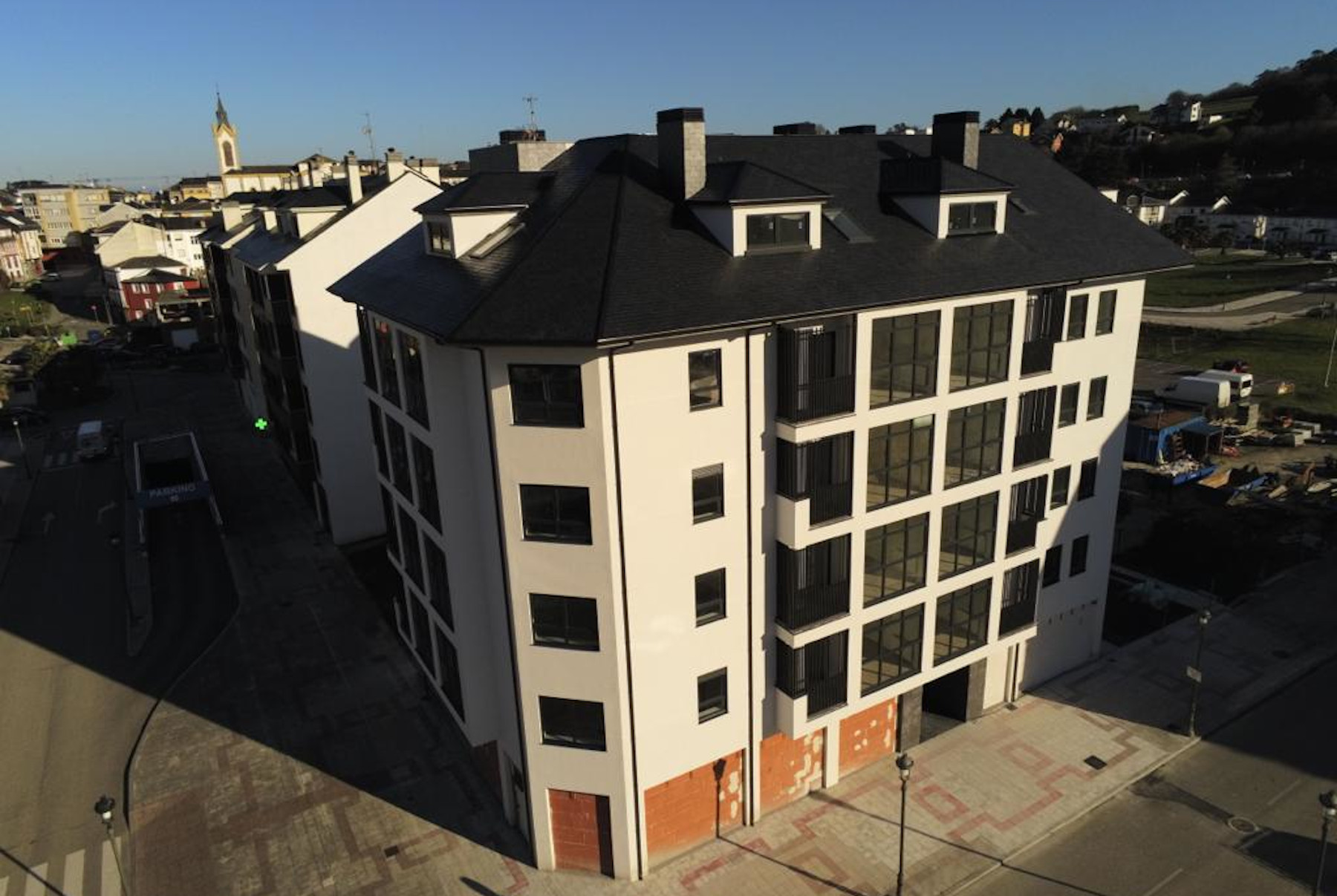 Edificio de Viviendas en C/Luis Méndez Calzada, Navia, Asturias